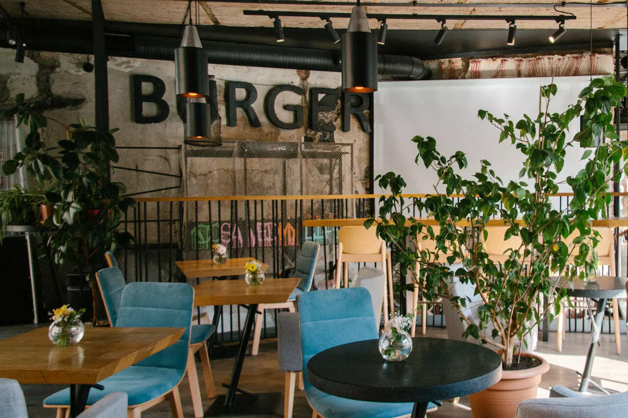 Краб санкт петербург. Ресторан Burger Crab. Ресторан краб СПБ Рубинштейна. Бургер краб бар Санкт-Петербург. Краб и бургер в СПБ Рубинштейна.