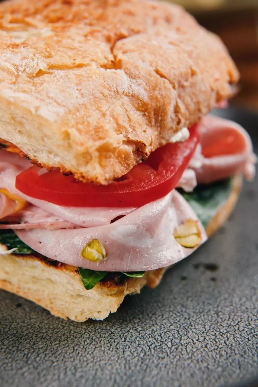 Сэндвич с мортаделлой и трюфельным муссом - фотоминиатюра 5